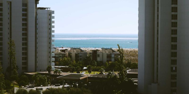 驱动未来:新能源汽车电机关键技术解析与工业解决方案全景展望